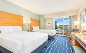 Castle At Ala Moana Hotel